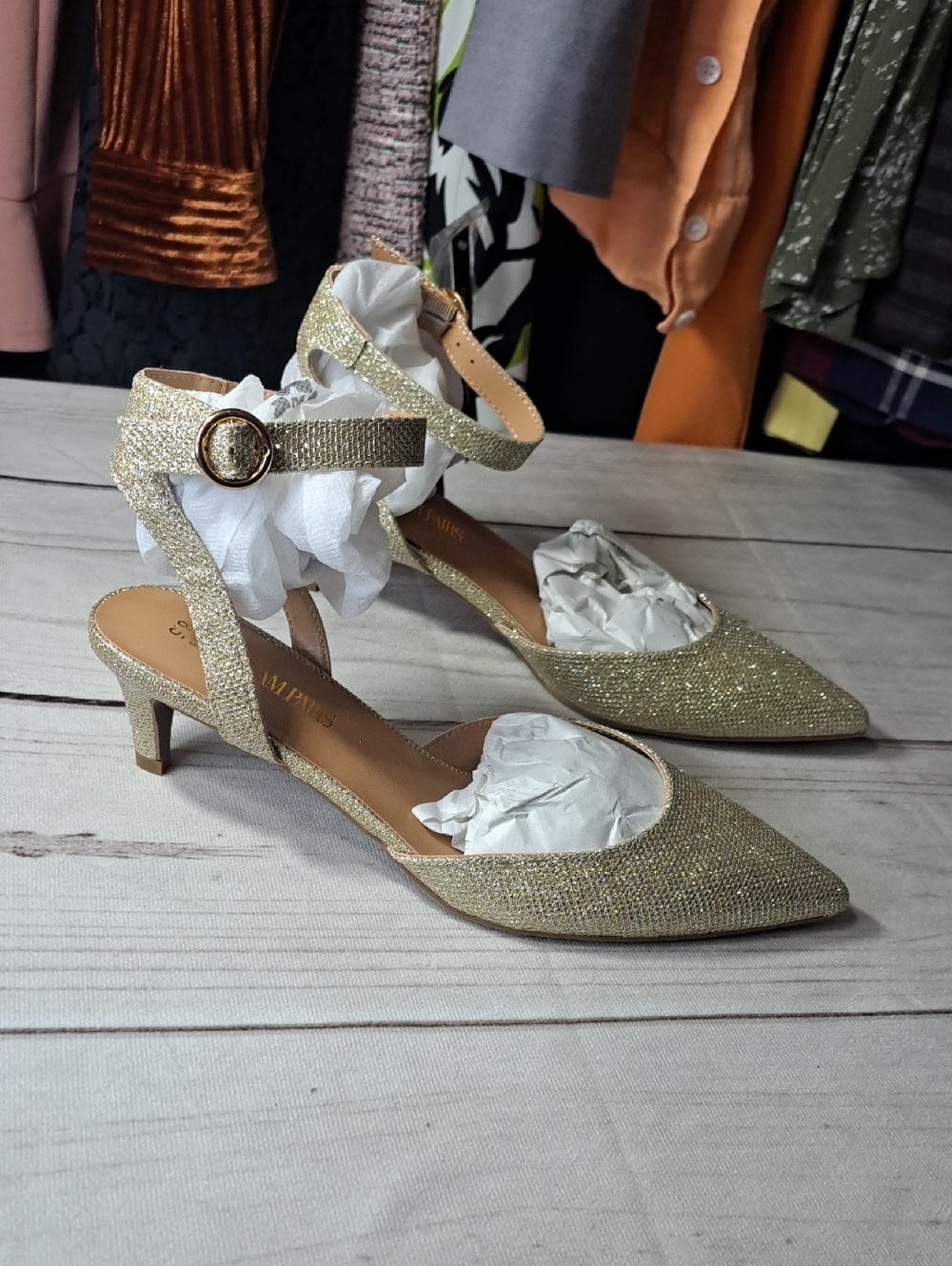Dream Pairs Gold Sparkle Pointed-Toe Ankle Strap Kitten Heel Pumps Size 8.5